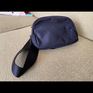 Lululemon Everyday Belt Bag-Black